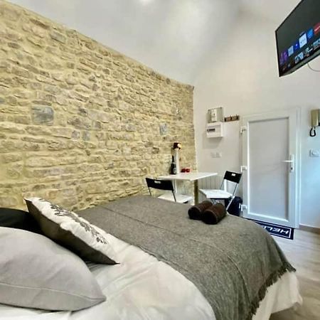 Bed In The City - Appart'Hotel - Historical Center Bayeux Bagian luar foto