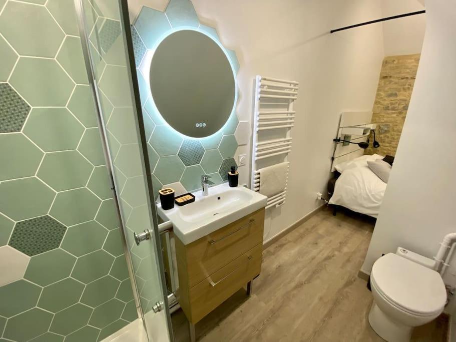 Bed In The City - Appart'Hotel - Historical Center Bayeux Bagian luar foto