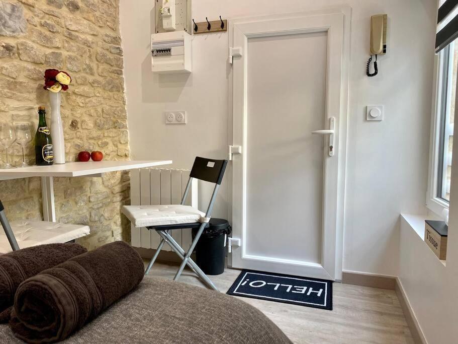 Bed In The City - Appart'Hotel - Historical Center Bayeux Bagian luar foto