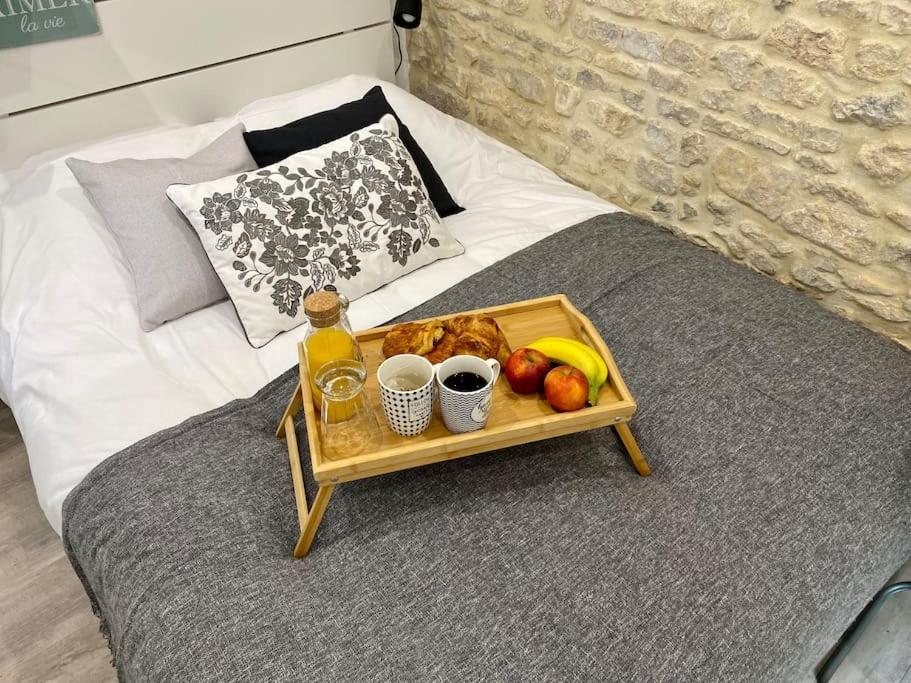 Bed In The City - Appart'Hotel - Historical Center Bayeux Bagian luar foto