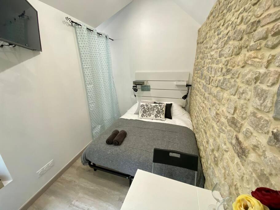 Bed In The City - Appart'Hotel - Historical Center Bayeux Bagian luar foto